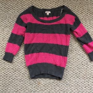 Loose knit 3/4 length sleeve sweater